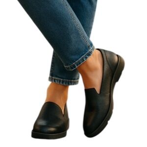 BOS. & CO Loafers Black Leather Floral Embossed Leather Slip On Size 37